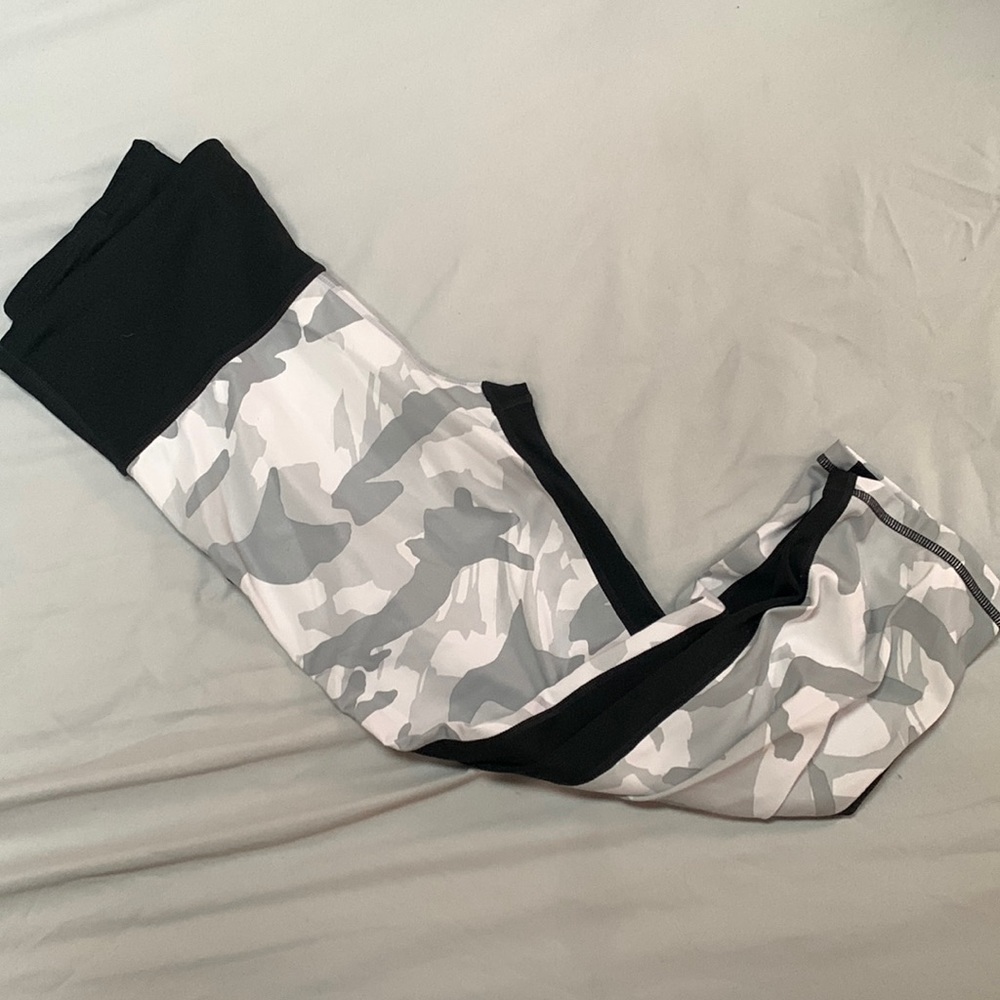 Gray Camo and Black GapFit Capri Leggings